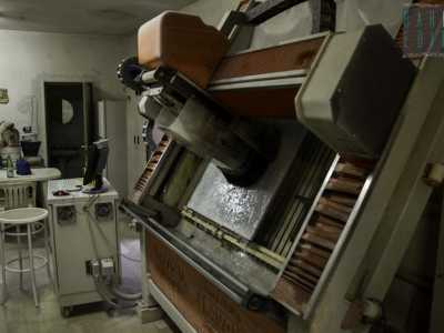 Un pantografo usato per incidere sui marmi delle lapidi